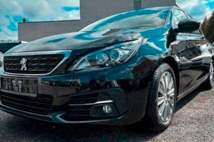 Peugeot 308 59.900 km 10.890 &euro; Saarbrücken 66117