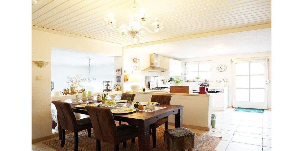 Einfamilienhaus St. Ingbert Rohrbach - 8 Zimmer, 180 m&sup2;, 369.000&euro; | Angebot:25772957