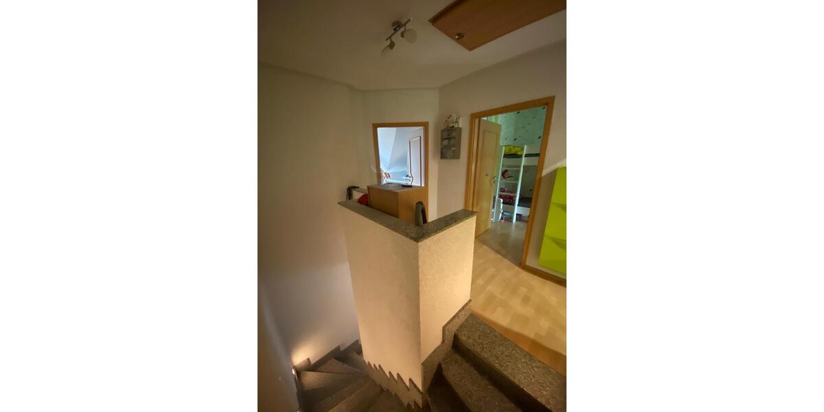 Reihenhaus Ottweiler - 3 Zimmer, 129 m&sup2;, 1.200&euro; | Angebot:24336021