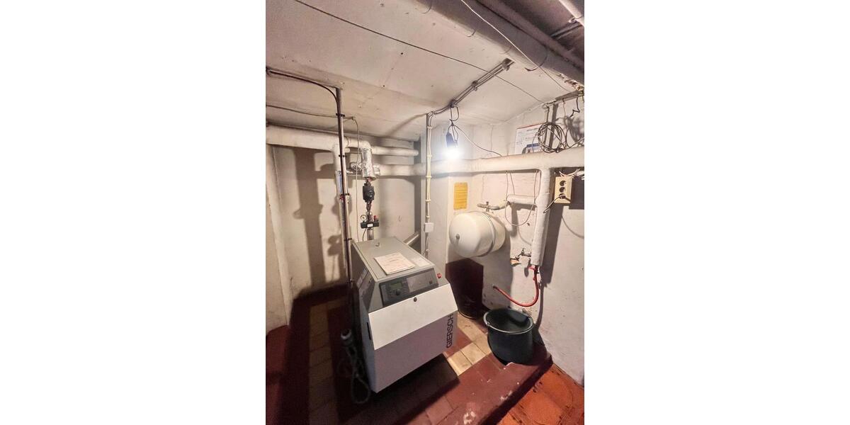 Einfamilienhaus Sankt Ingbert - 9 Zimmer, 219 m&sup2;, 285.000&euro; | Angebot:26992219