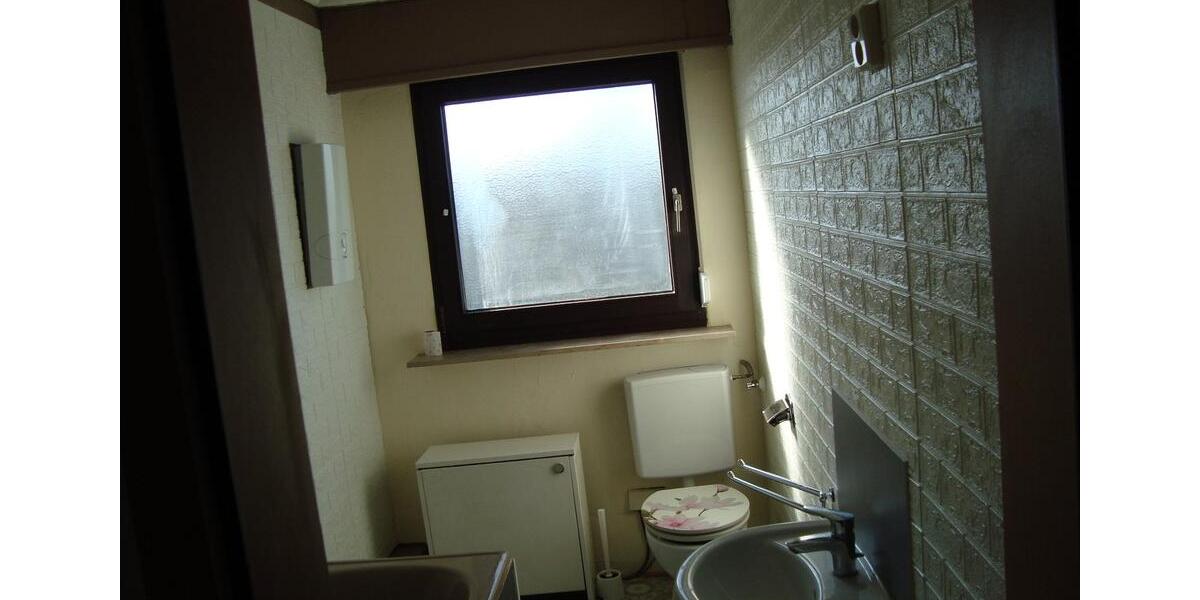 Etagenwohnung Saarbrücken Neue Bremm - 5 Zimmer, 78 m&sup2;, 750&euro; | Angebot:25351750