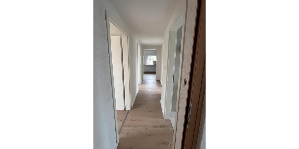 Dachgeschoßwohnung Saarbrücken St. Arnual - 3 Zimmer, 60 m&sup2;, 550&euro; | Angebot:26649521