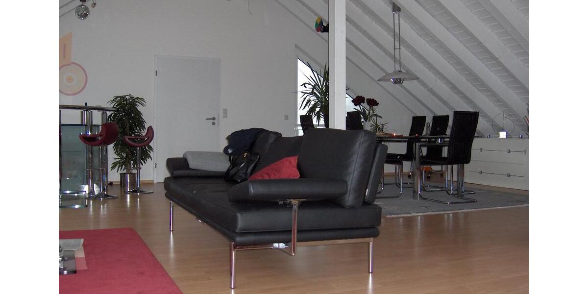 Dachgeschoßwohnung Mandelbachtal - 3 Zimmer, 120 m&sup2;, 990&euro; | Angebot:25614158