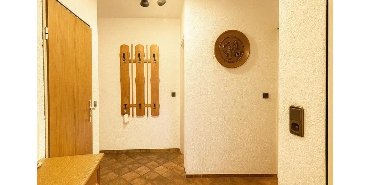 Etagenwohnung Völklingen - 3 Zimmer, 84 m&sup2;, 700&euro; | Angebot:25821374