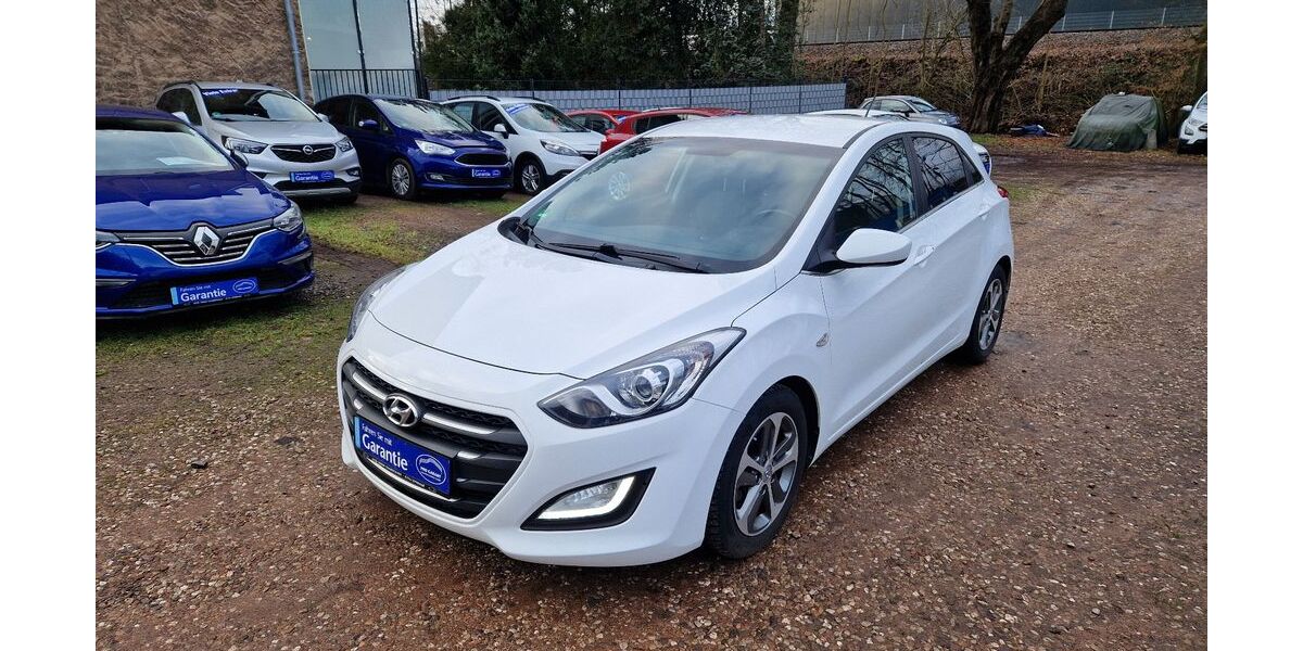 Hyundai i30 68.000 km 11.500 &euro; Saarbrücken 66117