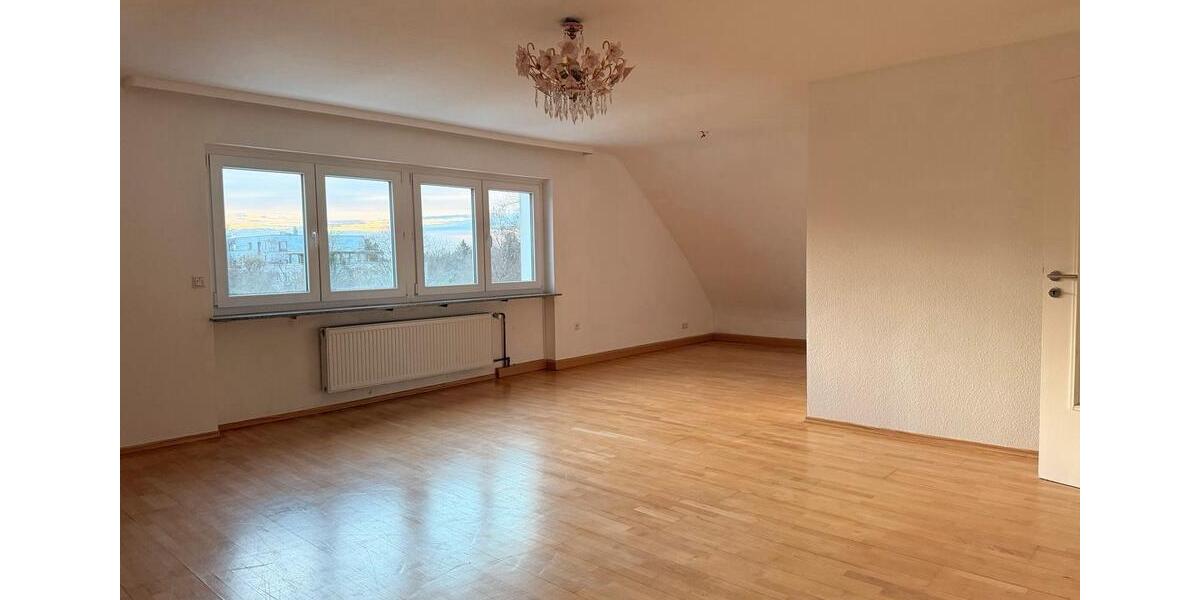 Dachgeschoßwohnung Saarbrücken Malstatt - 3 Zimmer, 100 m&sup2;, 750&euro; | Angebot:24842811