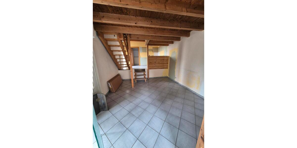 Etagenwohnung Homburg - 4 Zimmer, 85 m&sup2;, 750&euro; | Angebot:25936877