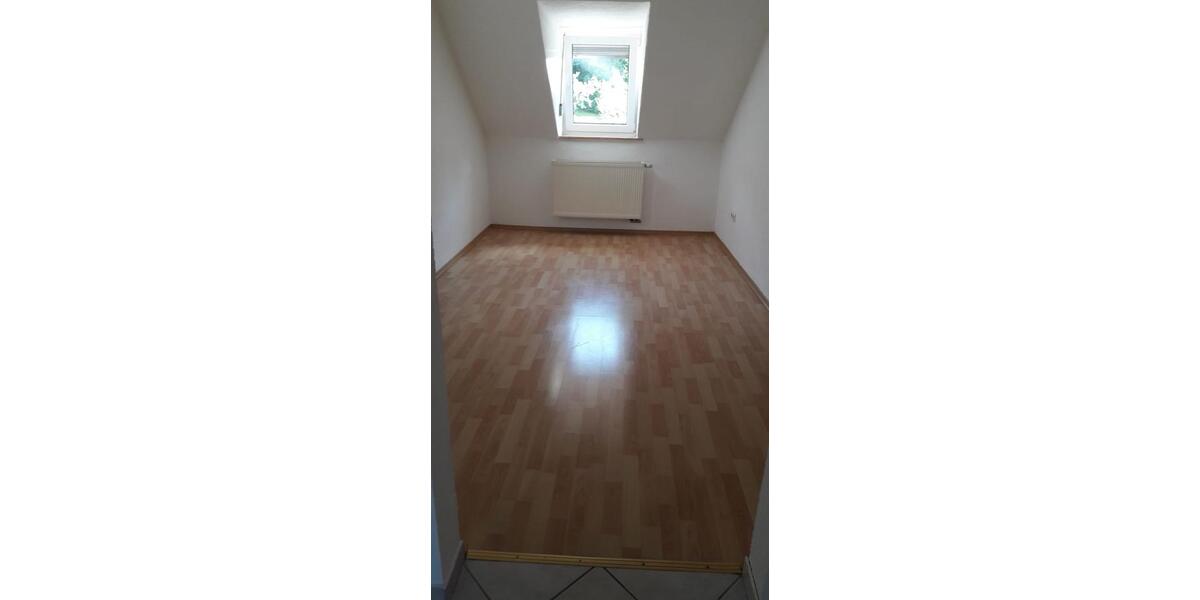 Dachgeschoßwohnung Saarbrücken Scheidt - 4 Zimmer, 72 m&sup2;, 650&euro; | Angebot:24813702