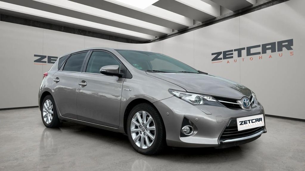 Toyota Auris 268.121 km 8.500 &euro; Saarbrücken 66271