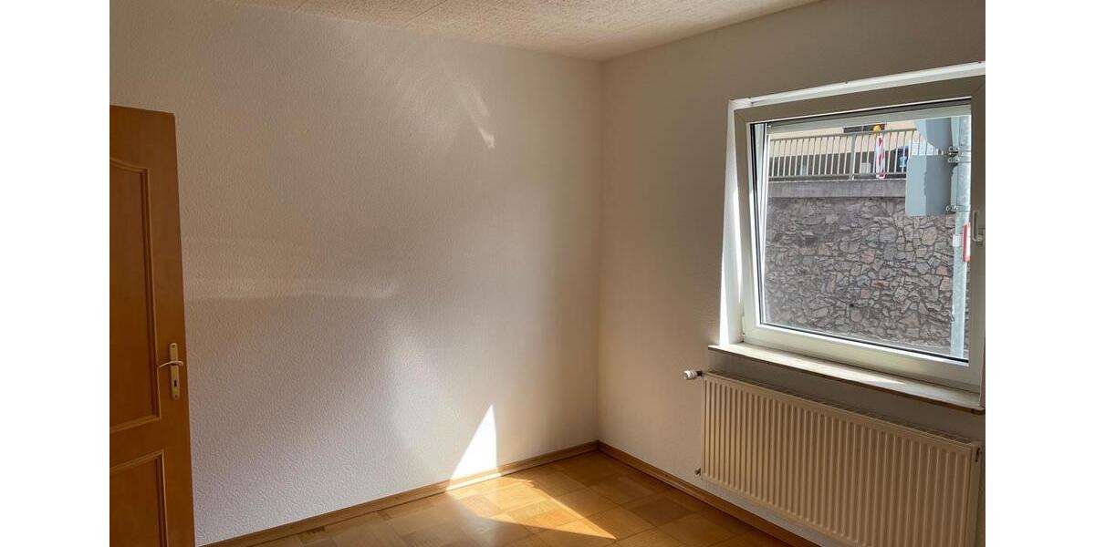 Etagenwohnung Sankt Ingbert - 2.5 Zimmer, 75 m&sup2;, 870&euro; | Angebot:25845983