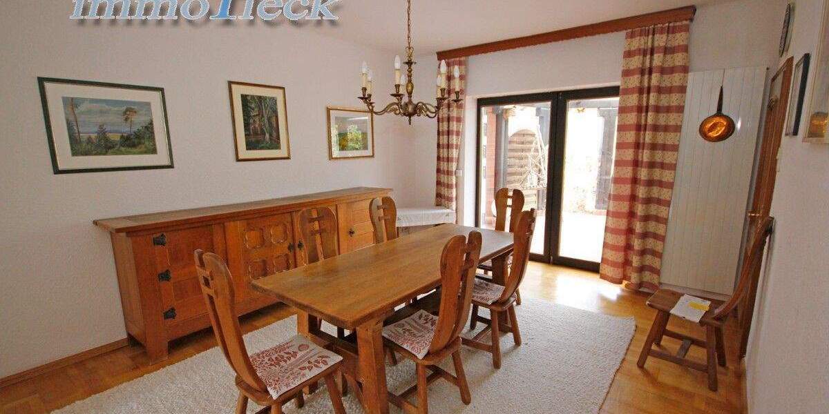 Doppelhaushälfte Bexbach - 9 Zimmer, 213 m&sup2;, 298.000&euro; | Angebot:25769303