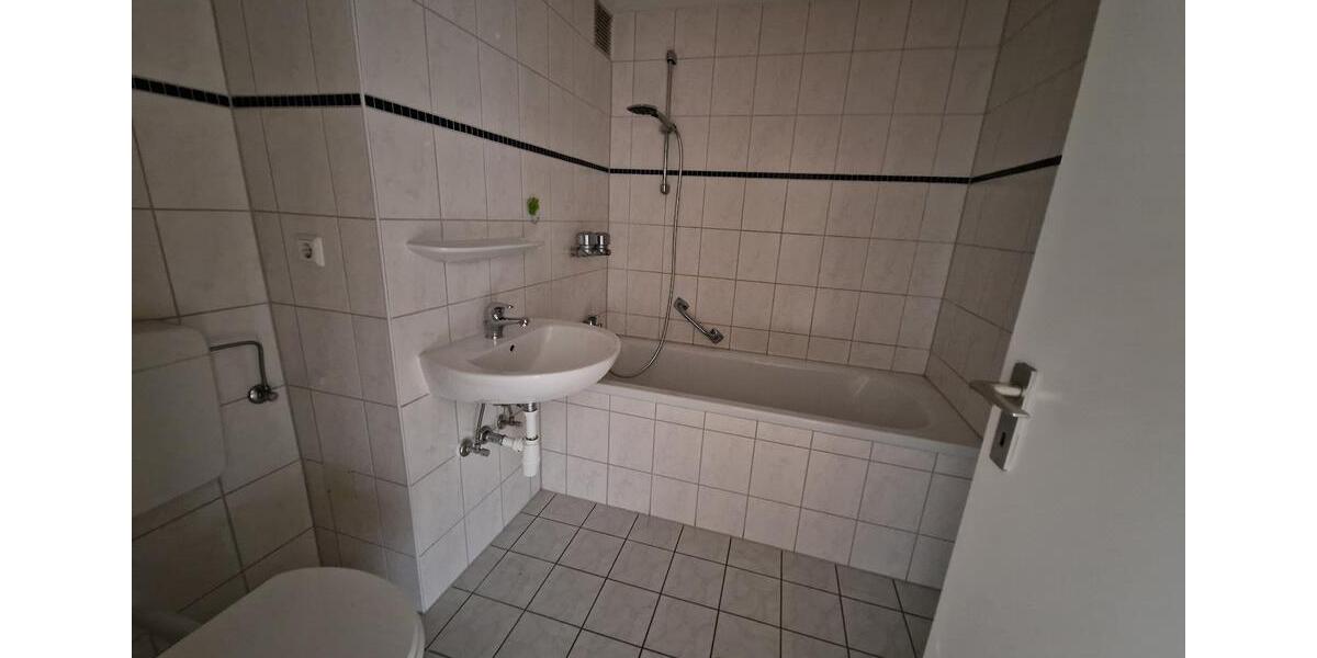 Etagenwohnung Saarbrücken Eschberg - 2 Zimmer, 73 m&sup2;, 657&euro; | Angebot:25327498