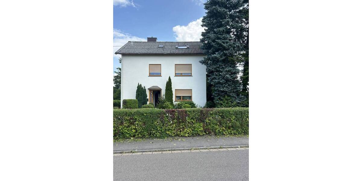 Mehrfamilienhaus, Wohnhaus Schiffweiler Landsweiler - 8 Zimmer, 155 m&sup2;, 300.000&euro; | Angebot:25663150