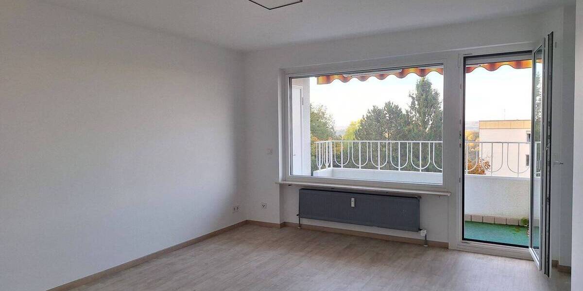 Etagenwohnung Saarbrücken Eschberg - 3 Zimmer, 82 m&sup2;, 189.000&euro; | Angebot:25695188