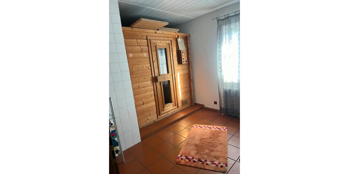 Villa Schwalbach - 8 Zimmer, 400 m&sup2;, 550.000&euro; | Angebot:26676079