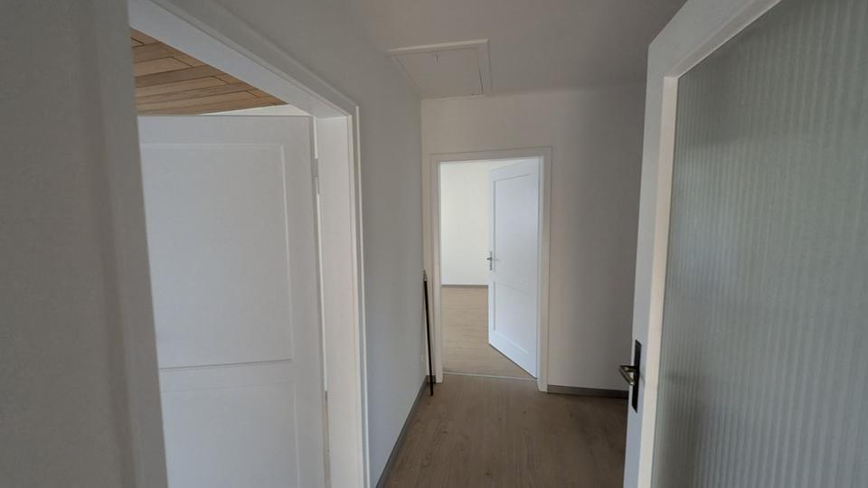 Einfamilienhaus Sankt Ingbert - 7 Zimmer, 150 m&sup2;, 1.600&euro; | Angebot:25624732