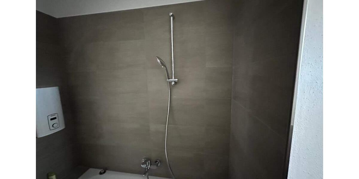 Etagenwohnung Saarbrücken Brebach-Fechingen - 4 Zimmer, 85 m&sup2;, 650&euro; | Angebot:25150577