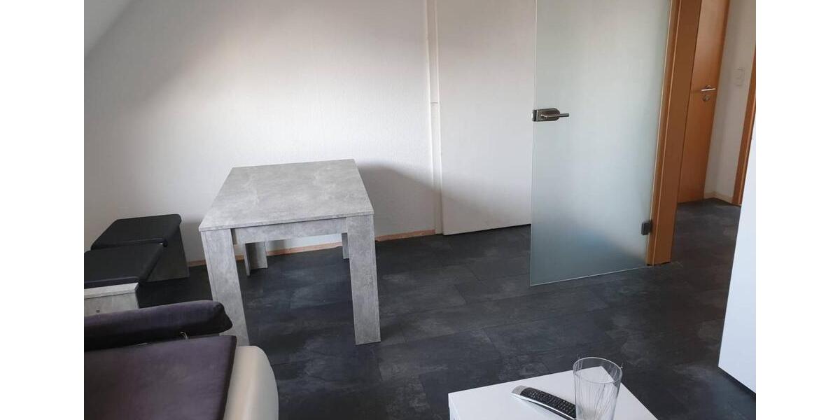 Dachgeschoßwohnung Spiesen-Elversberg Elversberg - 4 Zimmer, 100 m&sup2;, 900&euro; | Angebot:25539823