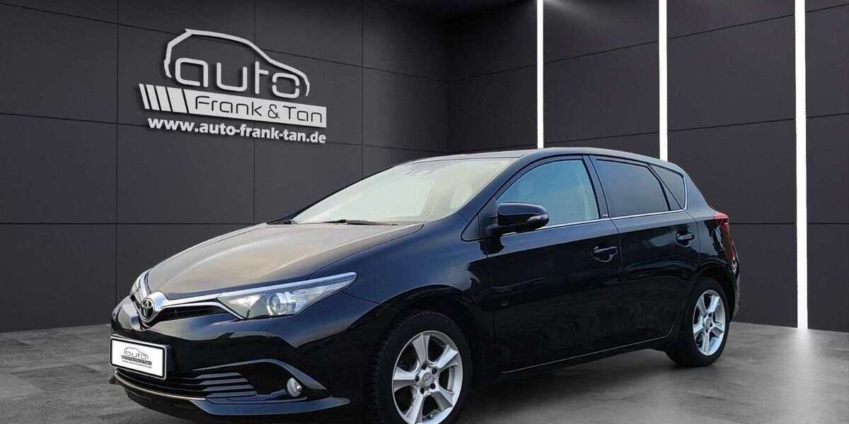Toyota Auris 135.000 km 11.390 &euro; Schmelz 66839