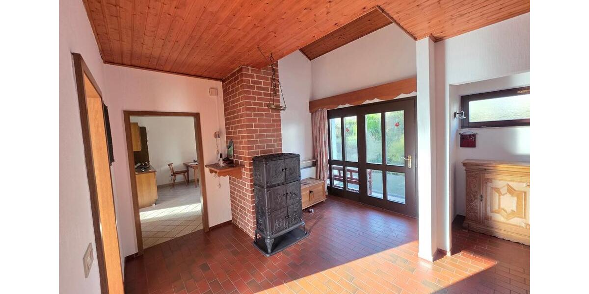 Maisonettenwohnung Lebach - 6 Zimmer, 205 m&sup2;, 1.320&euro; | Angebot:25268842