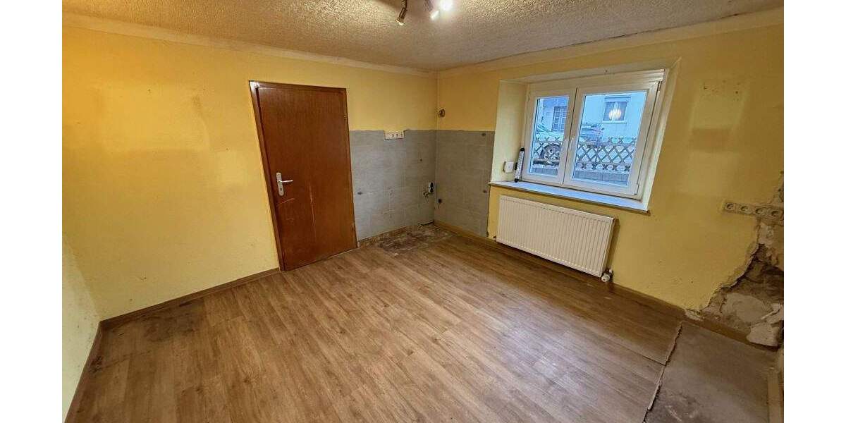 Einfamilienhaus Quierschied Göttelborn - 7 Zimmer, 123 m&sup2;, 99.000&euro; | Angebot:25695588
