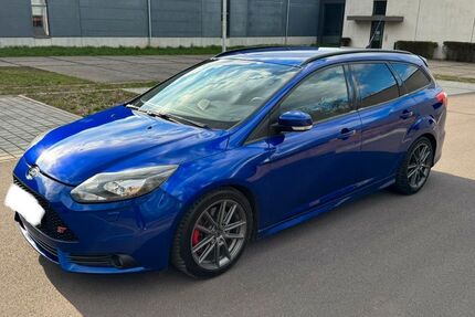 Ford Focus 123.722 km 12.200 &euro; Saarwellingen 66793