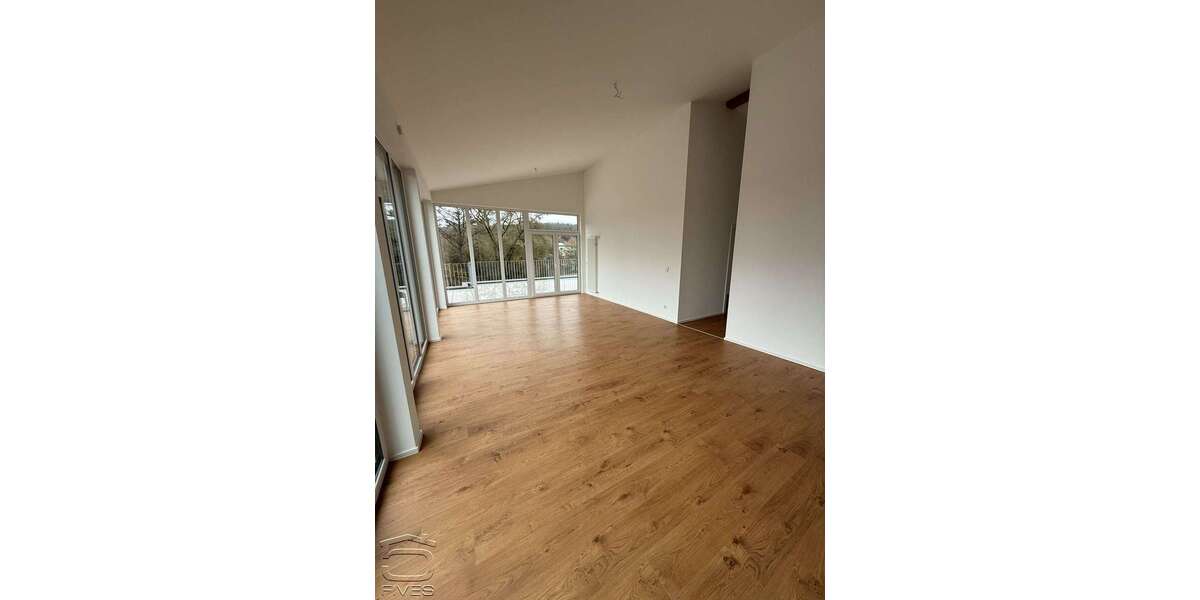 Etagenwohnung Neunkirchen Heinitz - 3 Zimmer, 121 m&sup2;, 1.150&euro; | Angebot:22519337