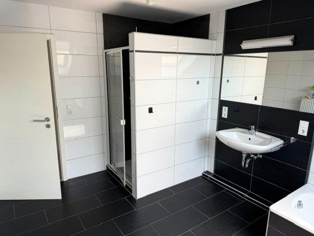 Dachgeschoßwohnung Nalbach - 3 Zimmer, 80 m&sup2;, 800&euro; | Angebot:26635859