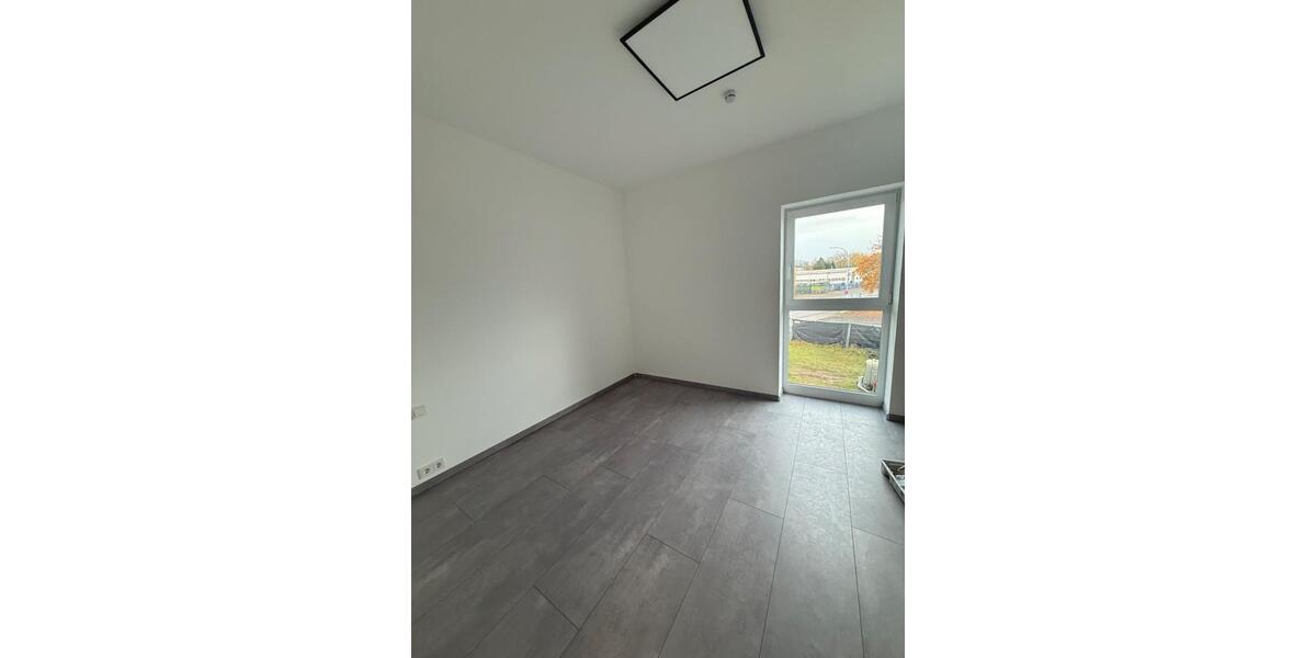 Gewerbeobjekt Überherrn - 12&euro; | Angebot:25844073