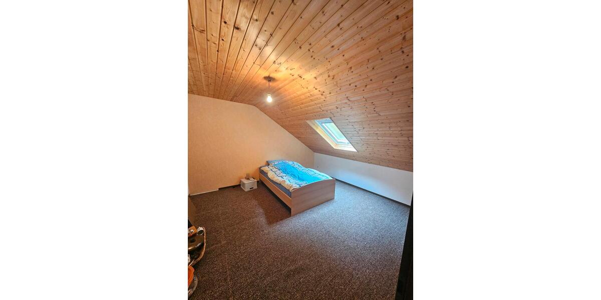 Einfamilienhaus Sankt Ingbert - 12 Zimmer, 207 m&sup2;, 322.000&euro; | Angebot:23283392