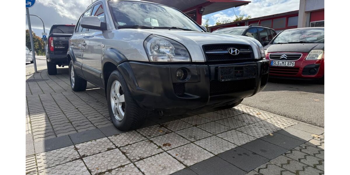 Hyundai TUCSON 180.000 km 2.999 &euro; saarlouis 66740