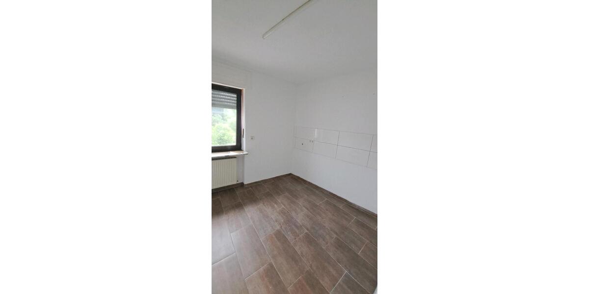Mehrfamilienhaus, Wohnhaus Homburg - 7 Zimmer, 200 m&sup2;, 1.150&euro; | Angebot:26606261