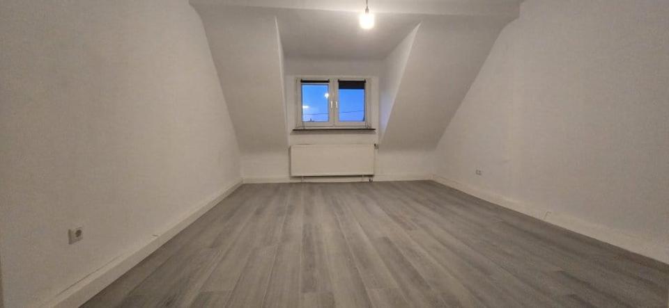 Etagenwohnung Völklingen - 4 Zimmer, 120 m&sup2;, 850&euro; | Angebot:25404636