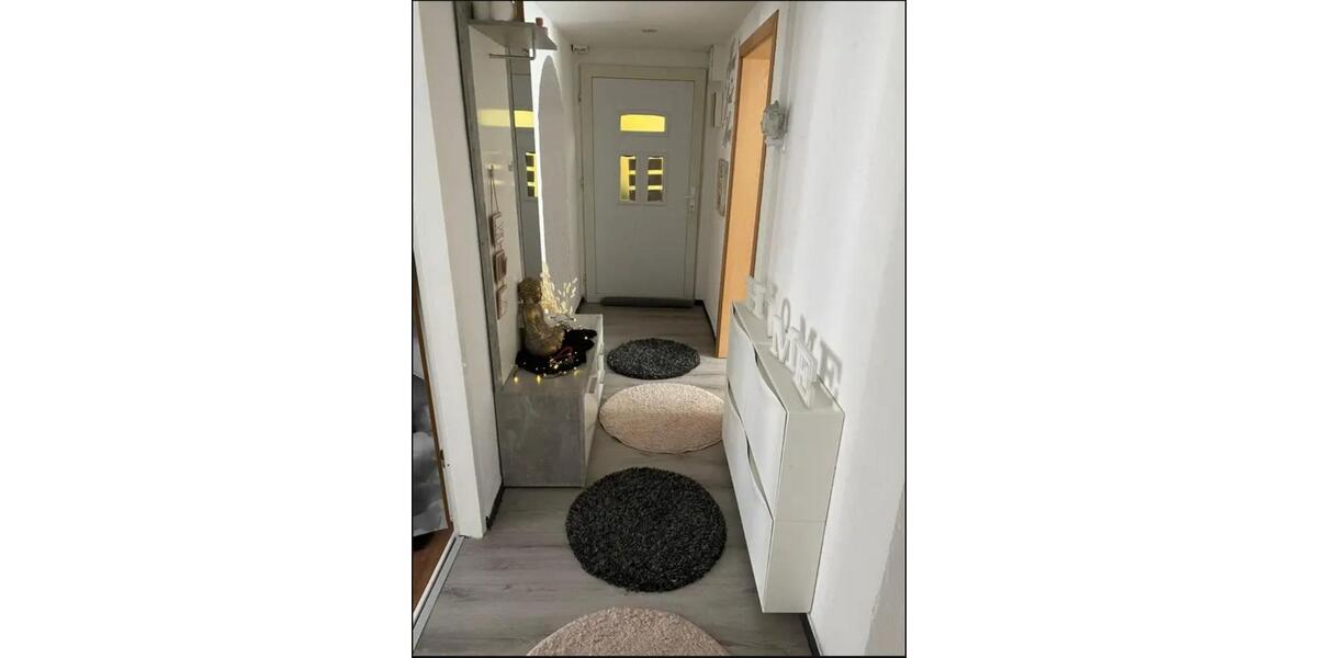 Erdgeschoßwohnung Neunkirchen - 4 Zimmer, 110 m&sup2;, 900&euro; | Angebot:25322321