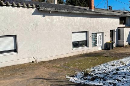 Haus Schmelz - 5 Zimmer, 150 m&sup2;, 1.100&euro; | Angebot:25626817