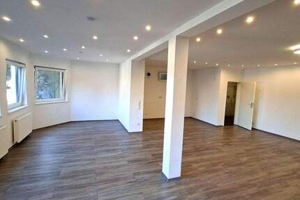 Wohnung Neunkirchen/Saar Innenstadt - 2 Zimmer, 95 m&sup2;, 135.000&euro; | Angebot:25673997