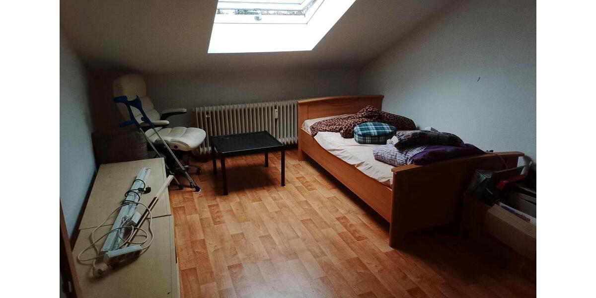 Dachgeschoßwohnung Homburg - 1 Zimmer, 30 m&sup2;, 390&euro; | Angebot:25744803