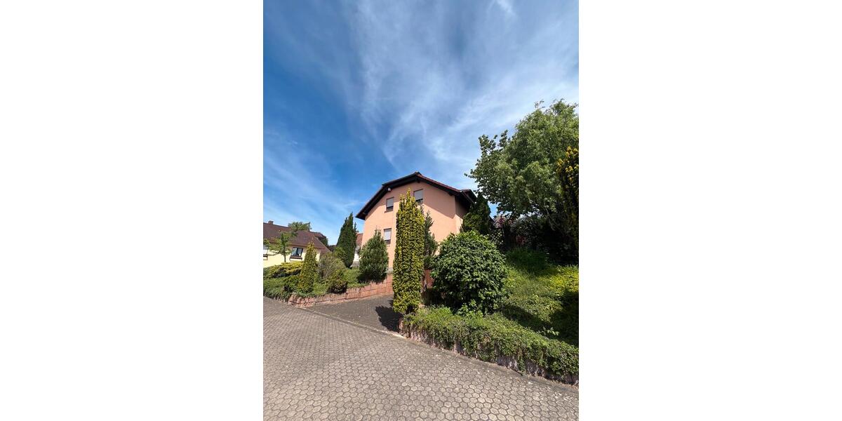 Einfamilienhaus Saarbrücken West - 5 Zimmer, 200 m&sup2;, 550.000&euro; | Angebot:26806875