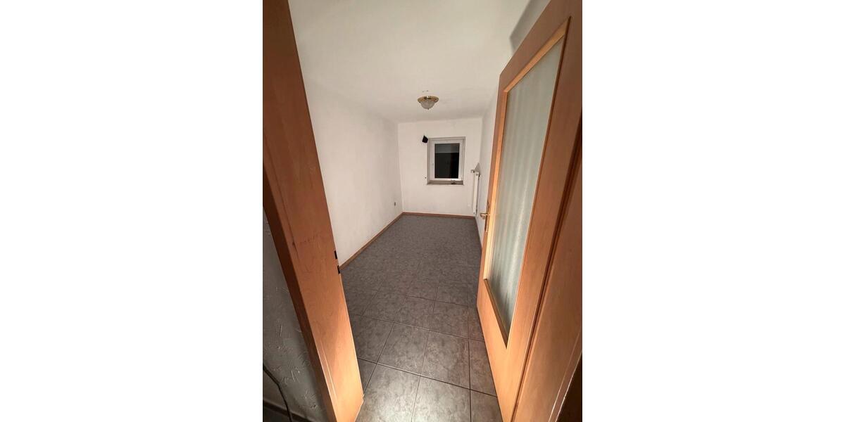 Erdgeschoßwohnung Waldmohr - 3.5 Zimmer, 75 m&sup2;, 750&euro; | Angebot:25893795