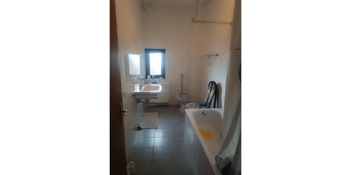 Etagenwohnung Neunkirchen - 4 Zimmer, 100 m&sup2;, 780&euro; | Angebot:25875523