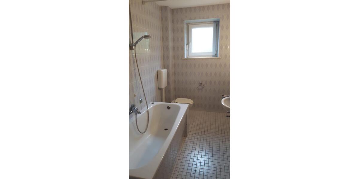 Etagenwohnung Rehlingen-Siersburg Siersburg - 3 Zimmer, 80 m&sup2;, 500&euro; | Angebot:25306178