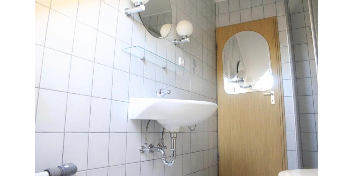 Dachgeschoßwohnung Riegelsberg - 3 Zimmer, 100 m&sup2;, 650&euro; | Angebot:26688709