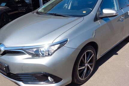 Toyota Auris 100.000 km 11.800 &euro; Lebach 66822