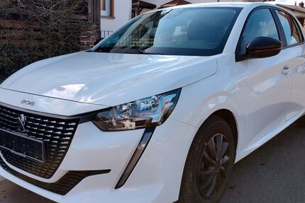 Peugeot 208 29.000 km 11.500 &euro; Homburg 66424