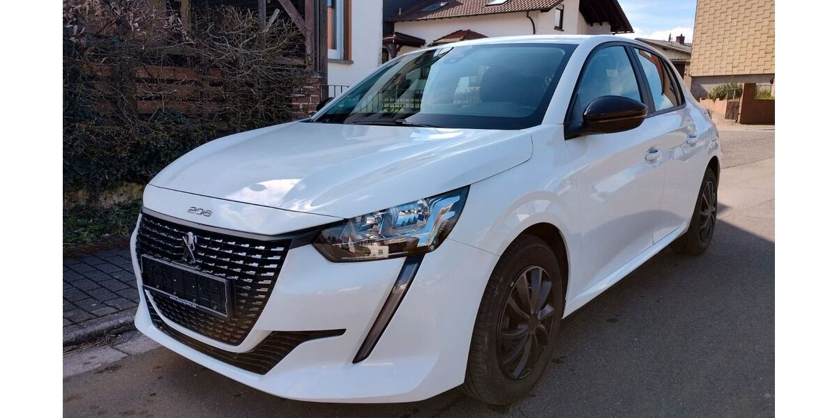 Peugeot 208 29.000 km 11.500 &euro; Homburg 66424