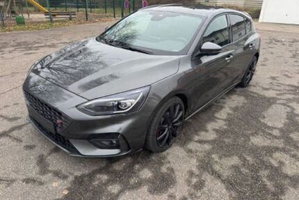 Ford Focus 63.475 km 22.900 &euro; Saarwellingen 66793