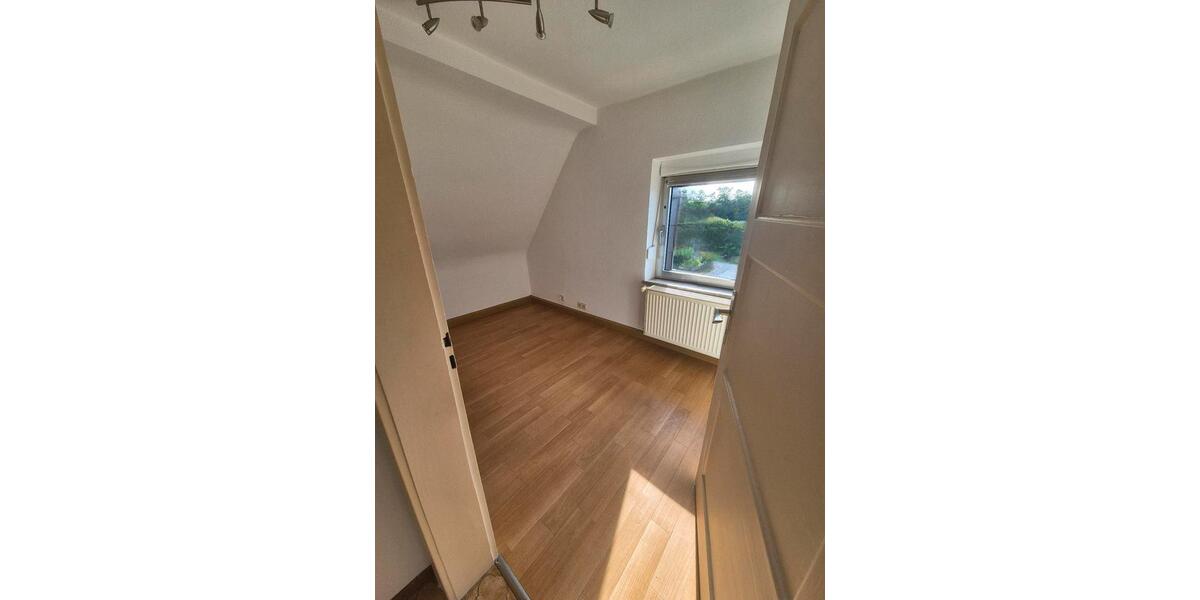 Dachgeschoßwohnung Homburg - 2 Zimmer, 41 m&sup2;, 380&euro; | Angebot:25258685