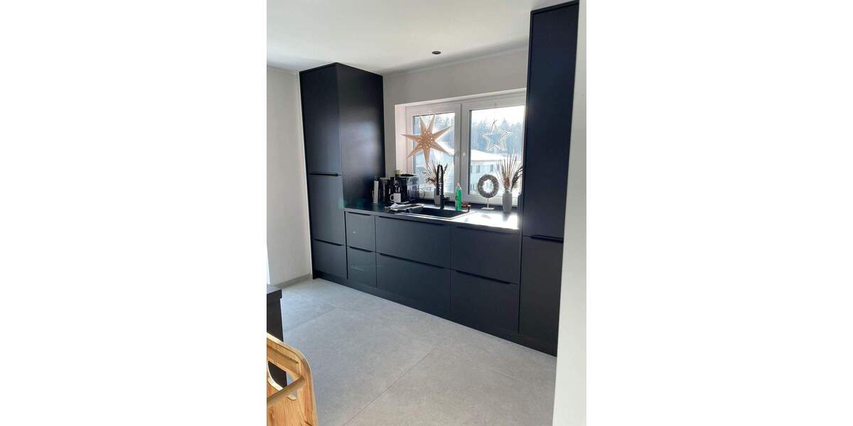 Einfamilienhaus Großrosseln - 9 Zimmer, 342 m&sup2;, 699.000&euro; | Angebot:25797882