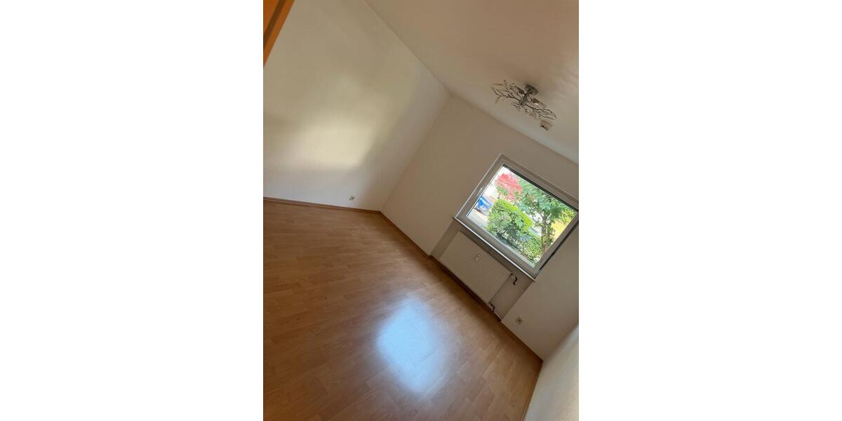 Erdgeschoßwohnung Saarbrücken Dudweiler - 4 Zimmer, 102 m&sup2;, 209.000&euro; | Angebot:26794614