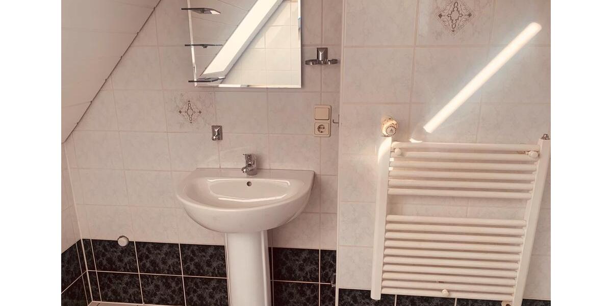 Dachgeschoßwohnung Saarbrücken West - 3 Zimmer, 77 m&sup2;, 169.000&euro; | Angebot:25415519